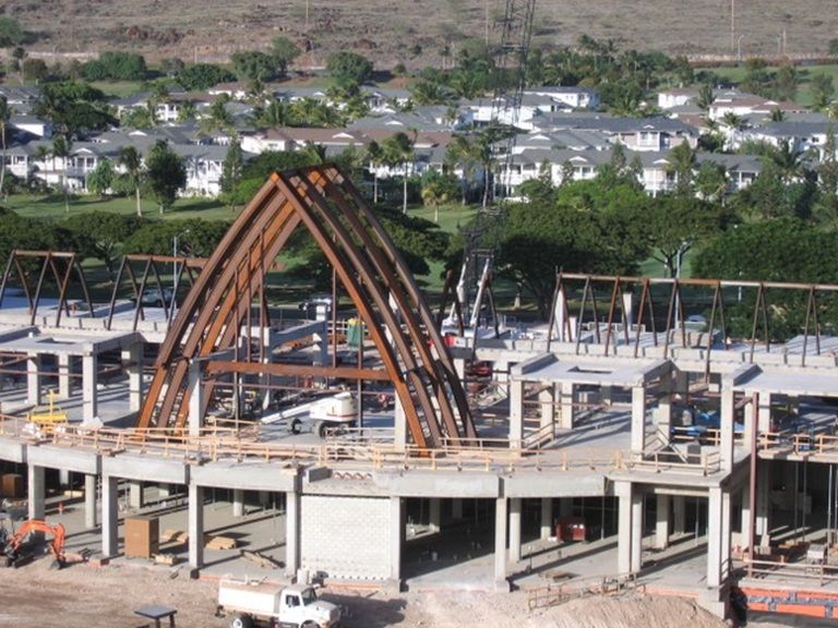 Curved steel roof construction
